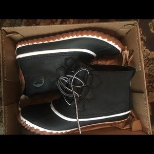 Sorel out and about leather boots worn 1x